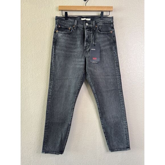 NWT Levi’s Premium Wedgie Icon Jeans Womens 29 High Rise Tapered Leg Black Denim - Picture 1 of 14
